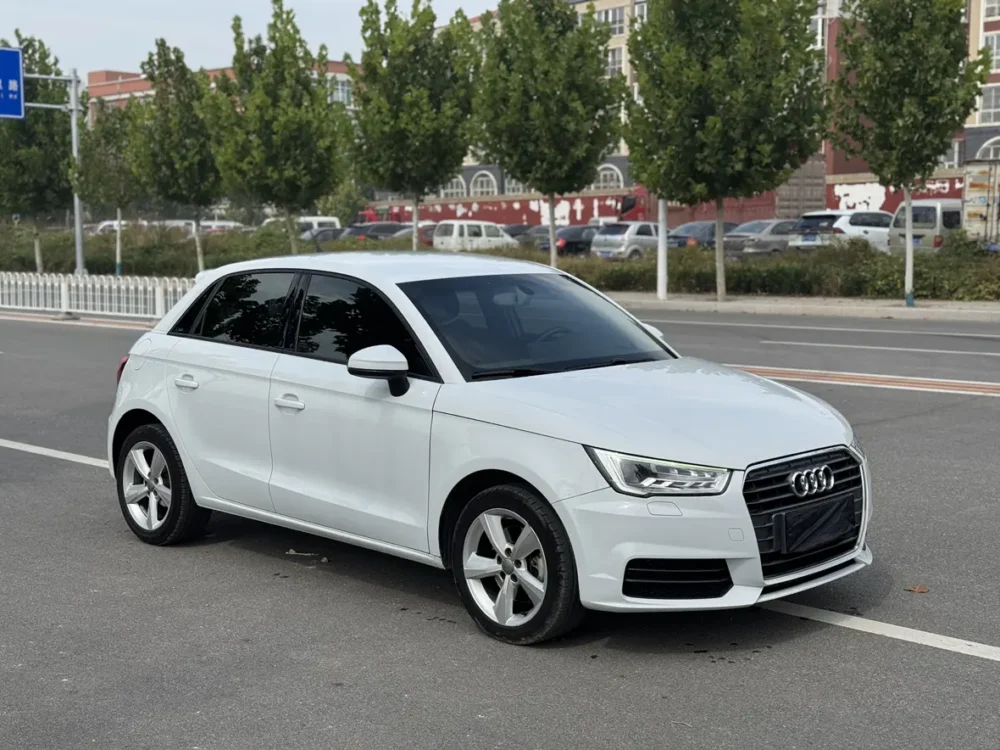 Audi A1 30 TFSI Sportback Design Fashion Edition