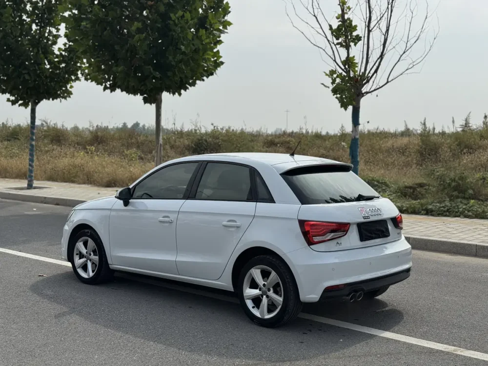 Audi A1 30 TFSI Sportback Design Fashion Edition