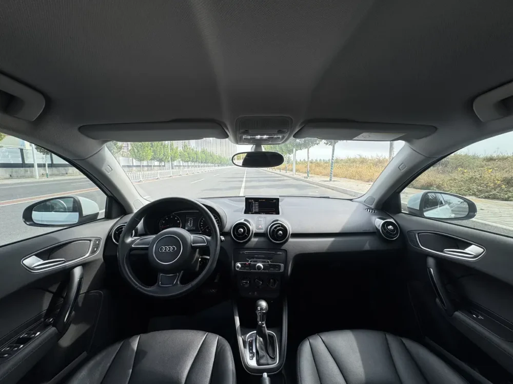 Audi A1 30 TFSI Sportback Design Fashion Edition