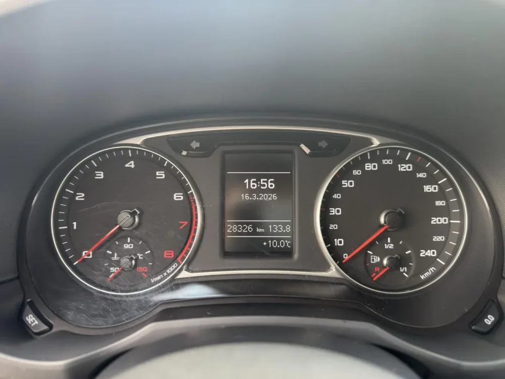 Audi A1 2014 30 TFSI Sportback comfort model