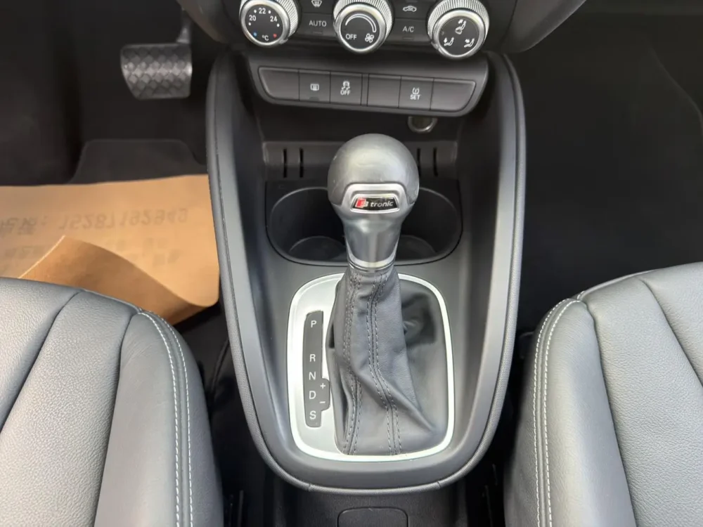 Audi A1 2014 30 TFSI Sportback comfort model