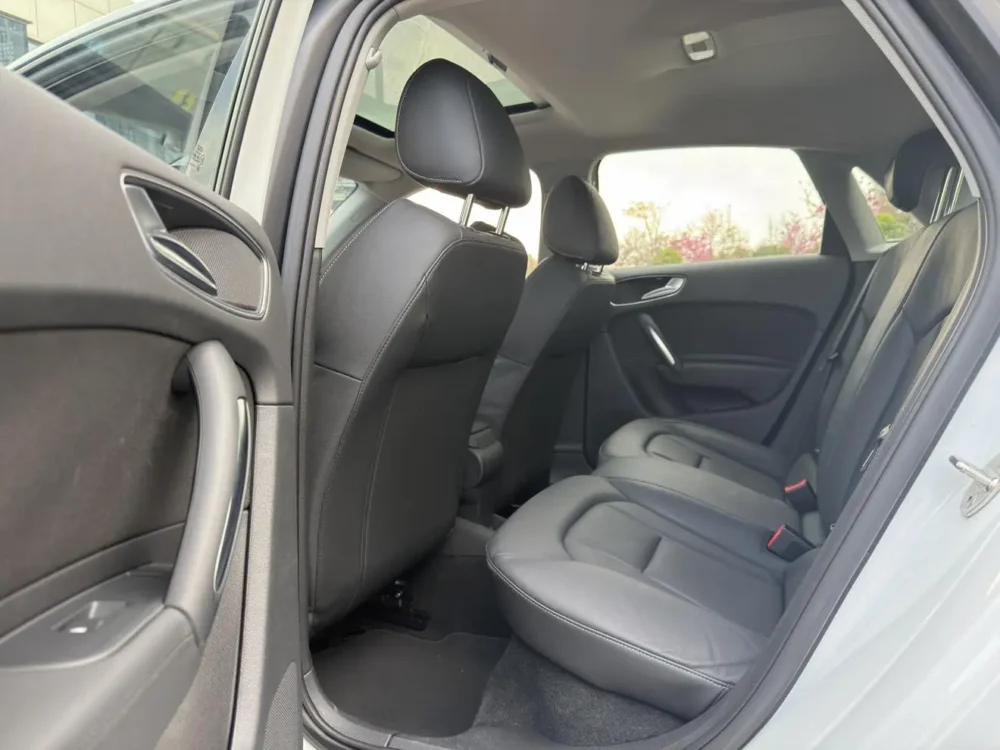 Audi A1 2014 30 TFSI Sportback comfort model