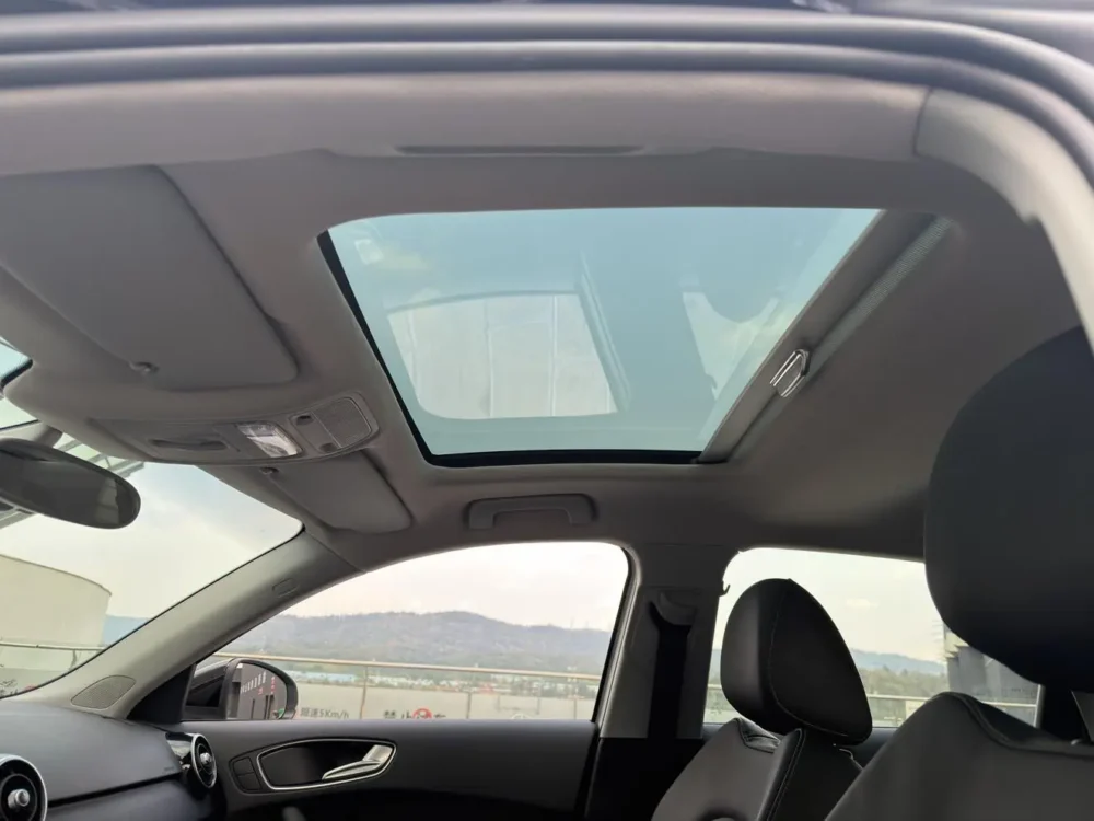 Audi A1 2014 30 TFSI Sportback comfort model