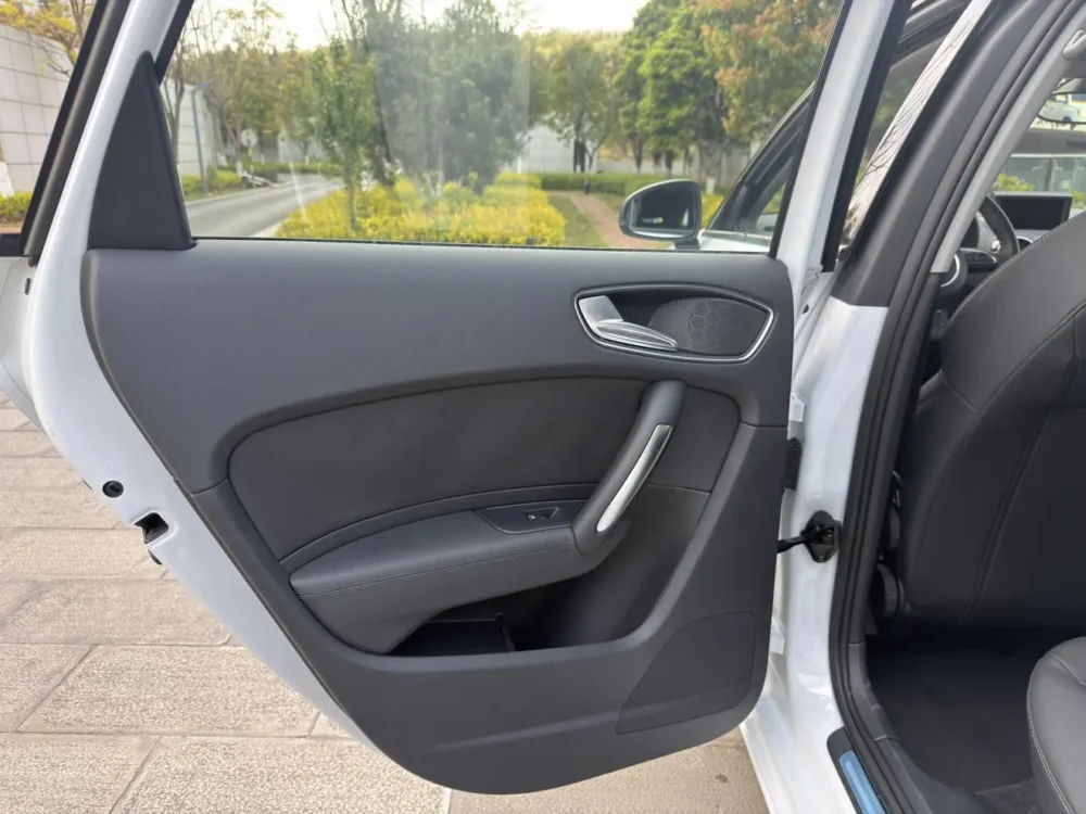 Audi A1 2014 30 TFSI Sportback comfort model
