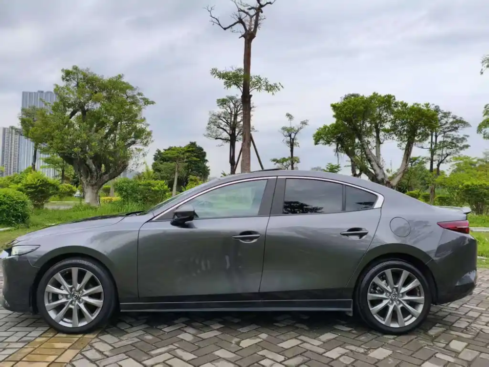 Mazda 3 (IV поколение) [Mazda 3 Angkesaila 2023 2.0L Automatic Premium Edition]