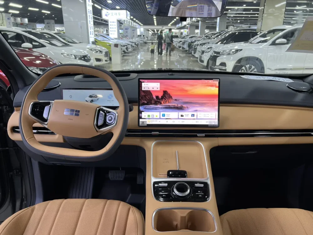 Geely Galaxy Starship 7 EM-i 120KM Exploration+ Edition
