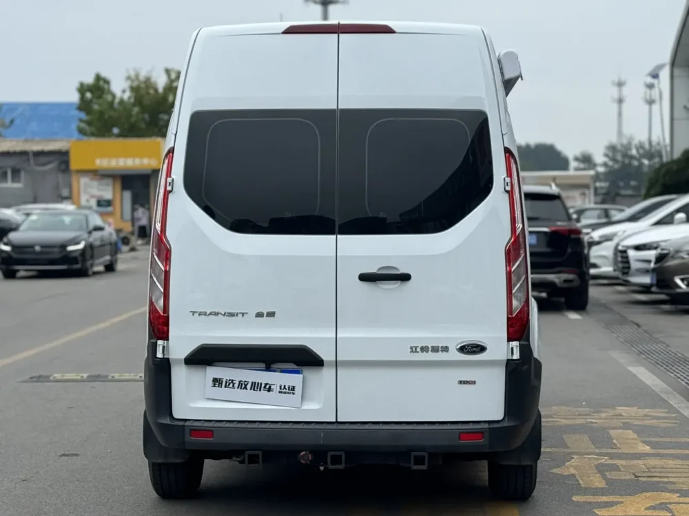 Ford Transit 2.0T diesel multi-purpose commercial vehicle center axle center roof 6 seats