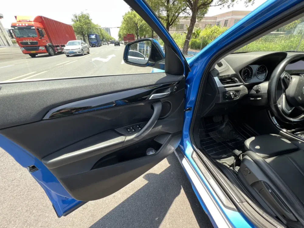 BMW X2 sDrive20i M off-road package
