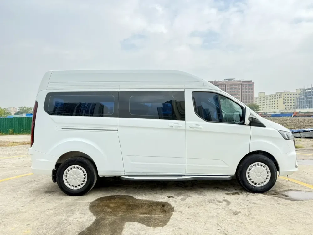 Ford Transit V362 2.0T Diesel Manual Business Travel Type Bottom Axle Center Top 8 Seats