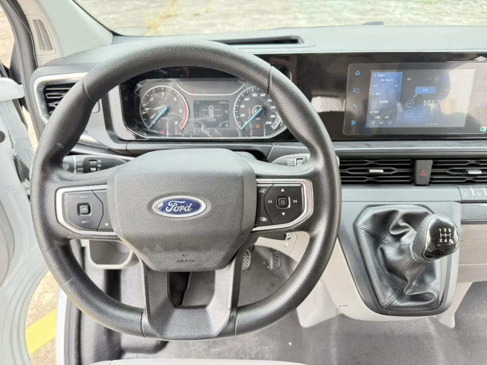 Ford Transit V362 2.0T Diesel Manual Business Travel Type Bottom Axle Center Top 8 Seats