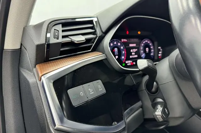 Audi Q3 35 TFSI Fashionable and Elegant