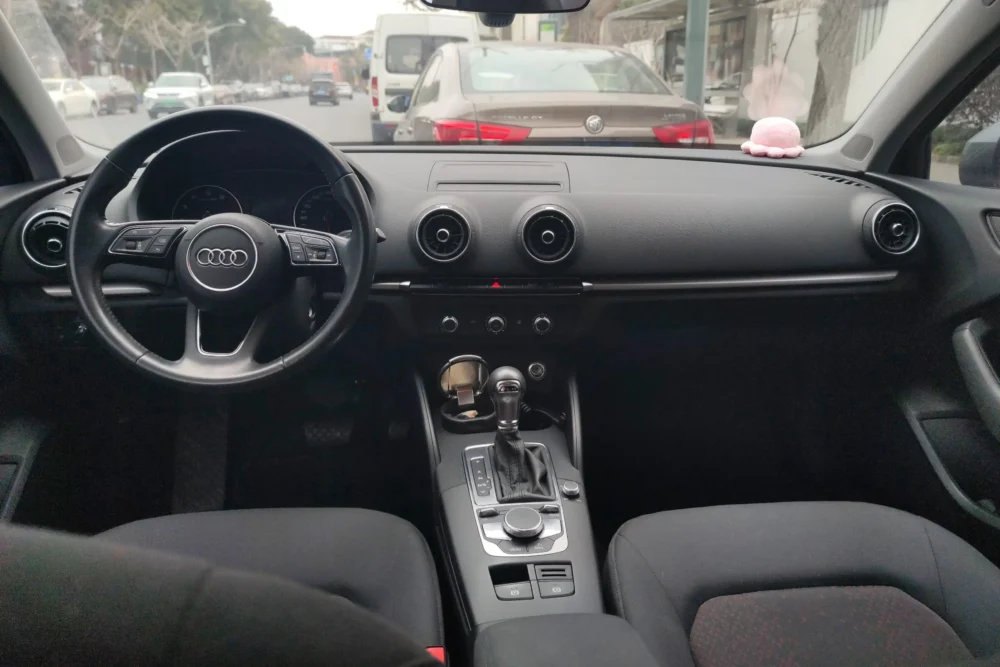 Audi A3 2019 Limousine 35 TFSI Enterprising sedan