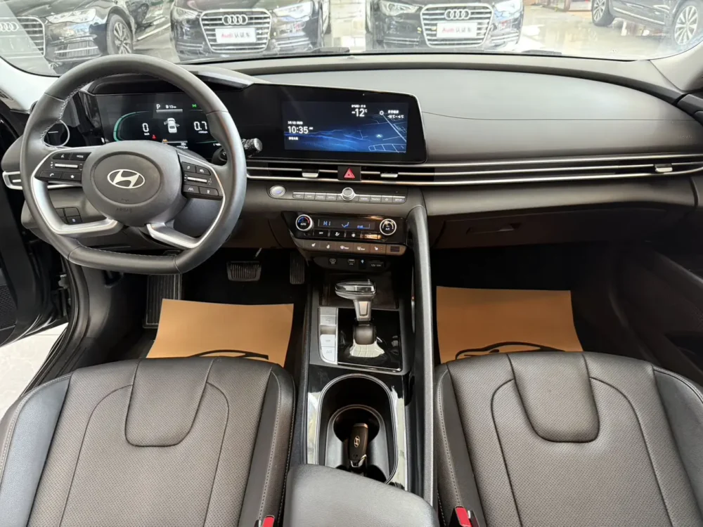 Hyundai Elantra 1.5L CVT Premium