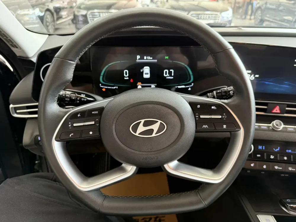 Hyundai Elantra 1.5L CVT Premium
