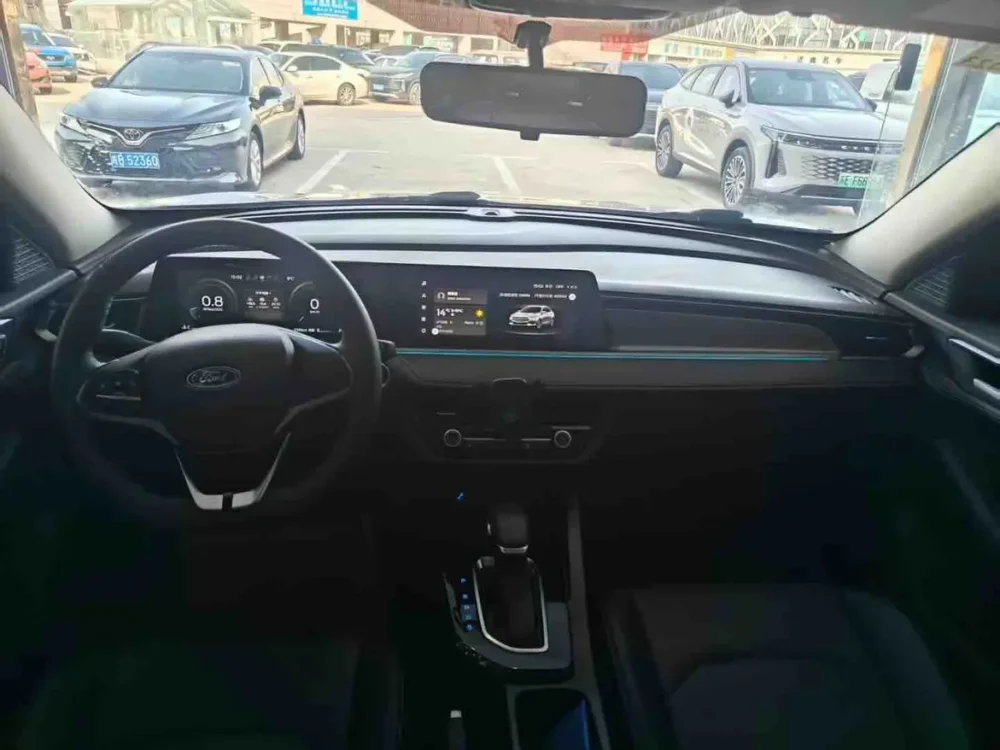 Ford Escort 1.5L automatic diamond version