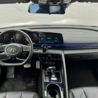Hyundai Elantra 240T GDi DCT LUX
