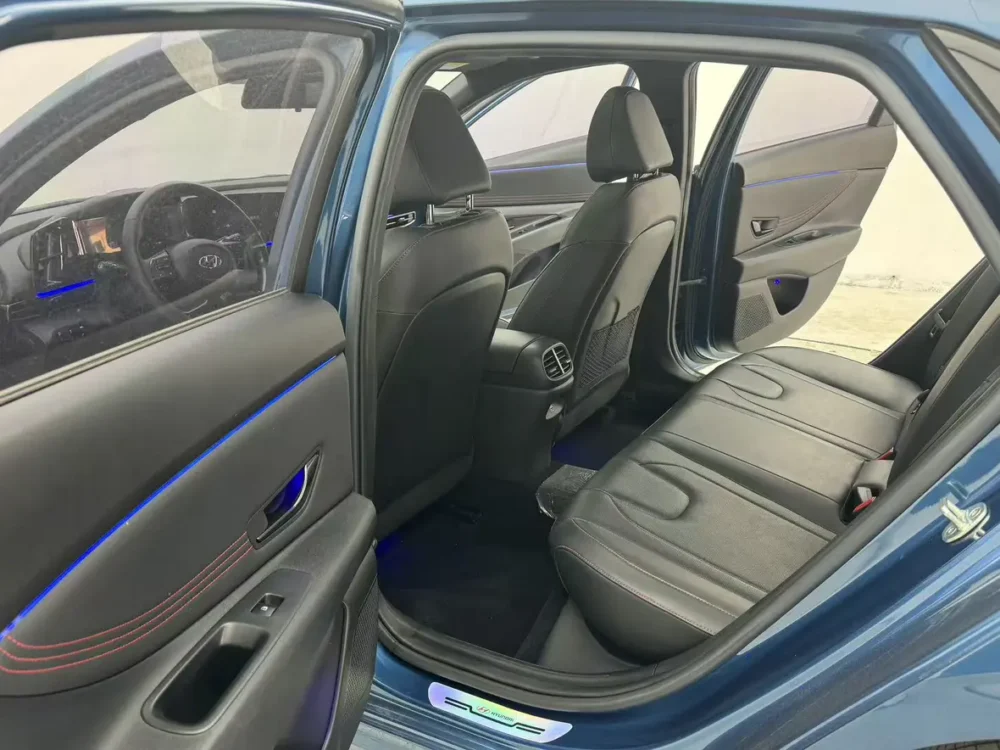 Hyundai Elantra 240T GDi DCT LUX