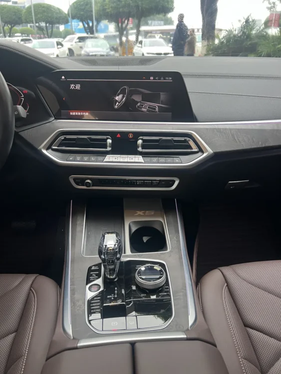 BMW X5 facelift xDrive 30i M Sport package