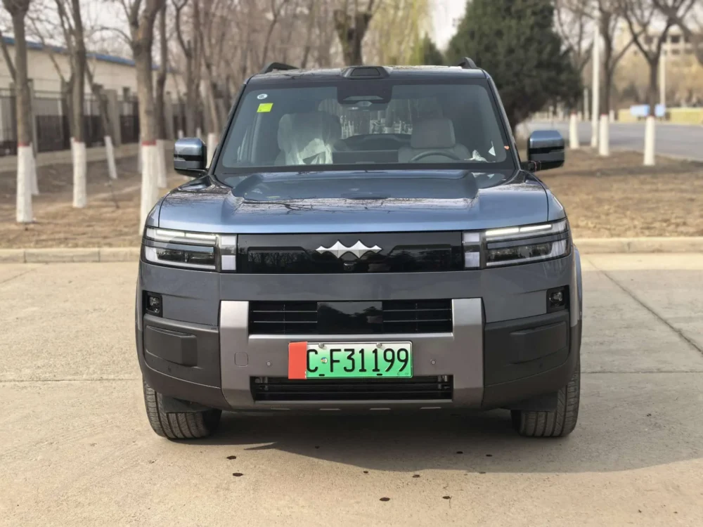 BYD Leopard Titanium 7 PHEV 190KM Four-Wheel Drive Ultra Edition