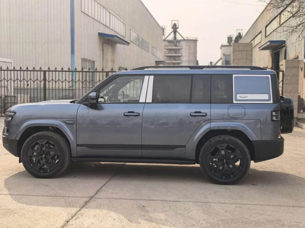BYD Leopard Titanium 7 PHEV 190KM Four-Wheel Drive Ultra Edition