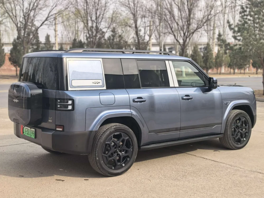 BYD Leopard Titanium 7 PHEV 190KM Four-Wheel Drive Ultra Edition