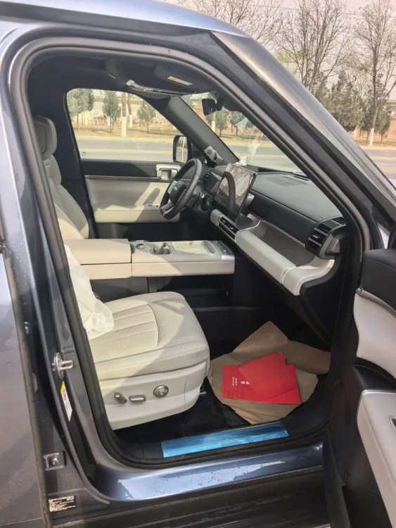 BYD Leopard Titanium 7 PHEV 190KM Four-Wheel Drive Ultra Edition