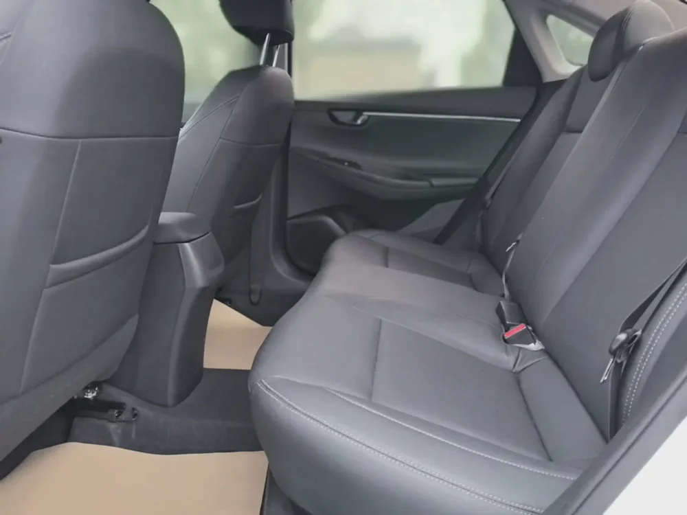 Hyundai Celesta 1.6L Automatic DLX