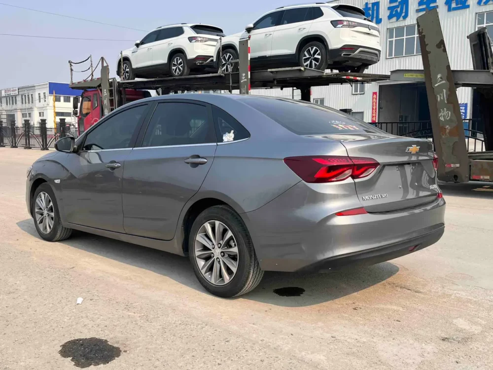 Chevrolet Monza (Cruze) 320 Automatic Sunroof Edition