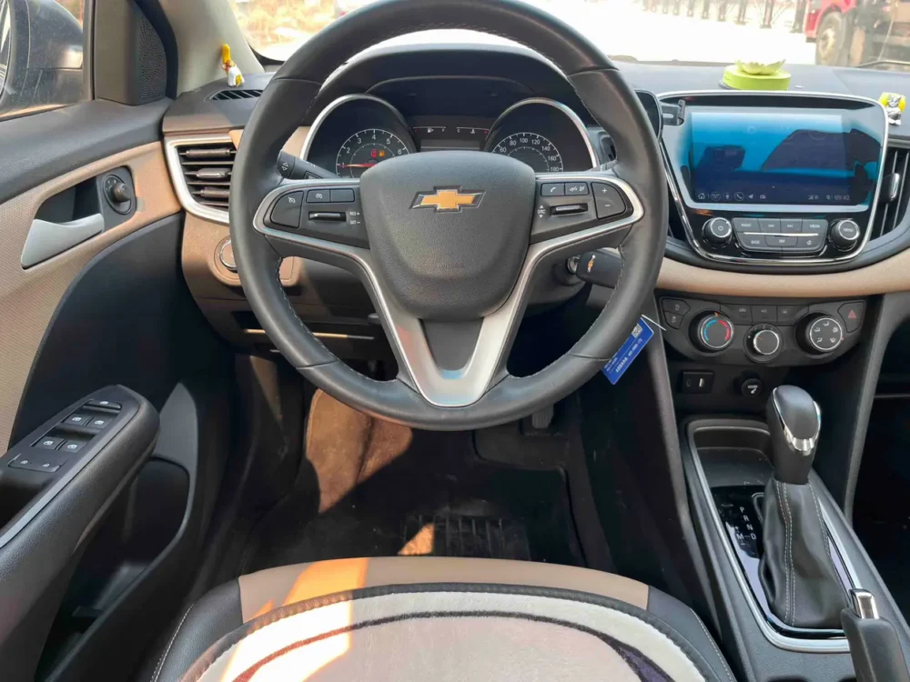 Chevrolet Monza (Cruze) 320 Automatic Sunroof Edition
