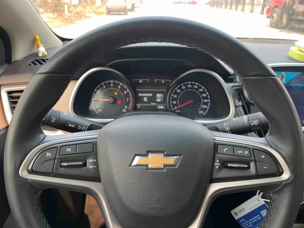 Chevrolet Monza (Cruze) 320 Automatic Sunroof Edition