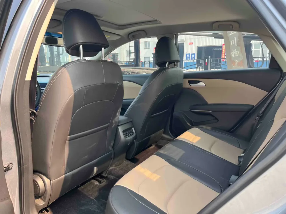 Chevrolet Monza (Cruze) 320 Automatic Sunroof Edition