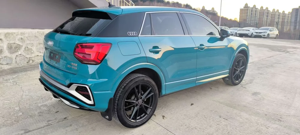 Audi Q2L 35 TFSI Enterprising and Elegant Model