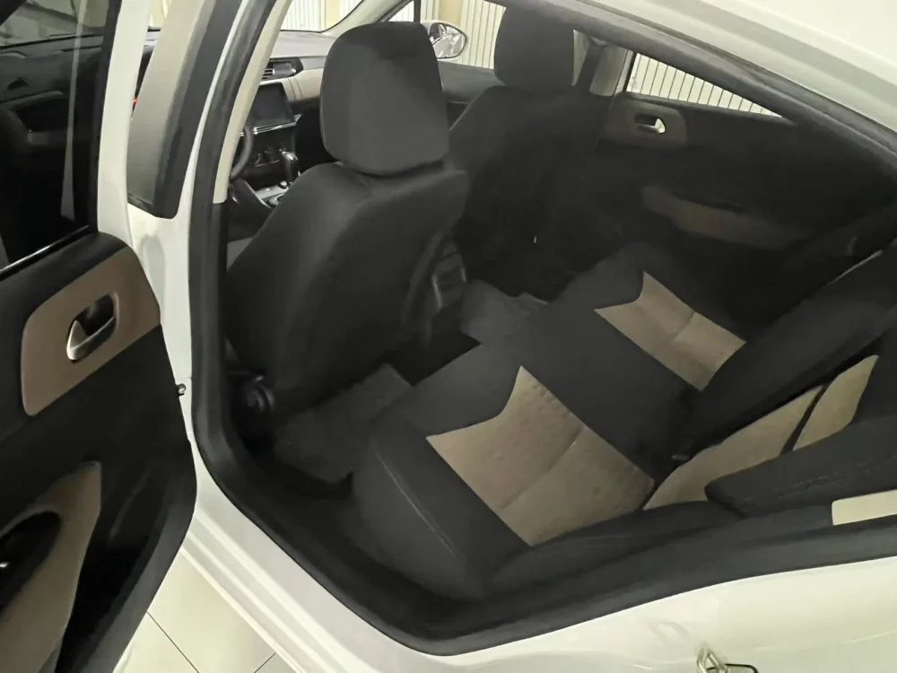 Citroën C4L 230THP automatic