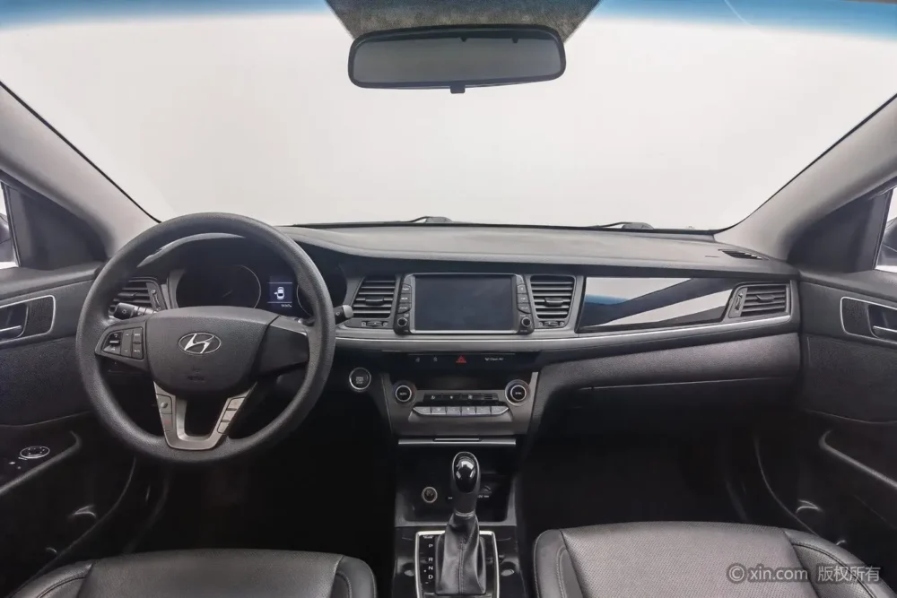 Hyundai Mistra GLS