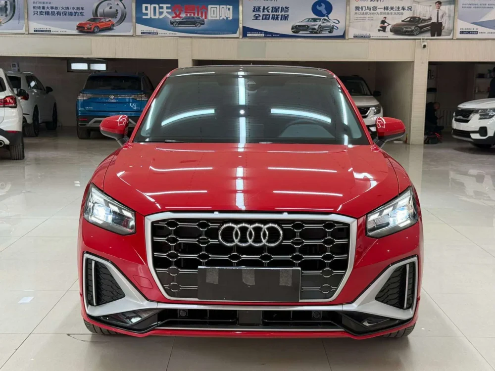 Audi Q2L Audi Q2L 35 TFSI aggressive and dynamic model