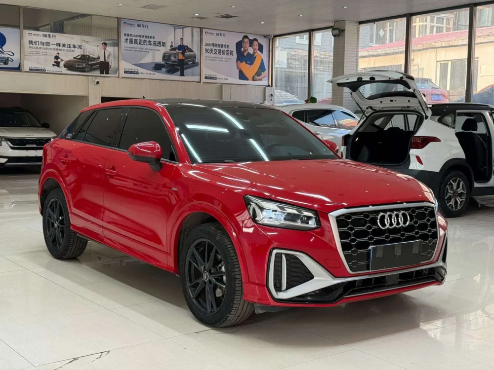Audi Q2L Audi Q2L 35 TFSI aggressive and dynamic model