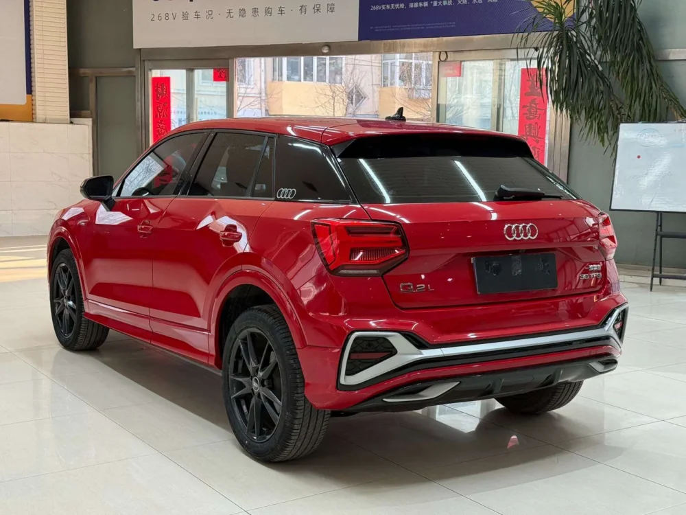 Audi Q2L Audi Q2L 35 TFSI aggressive and dynamic model