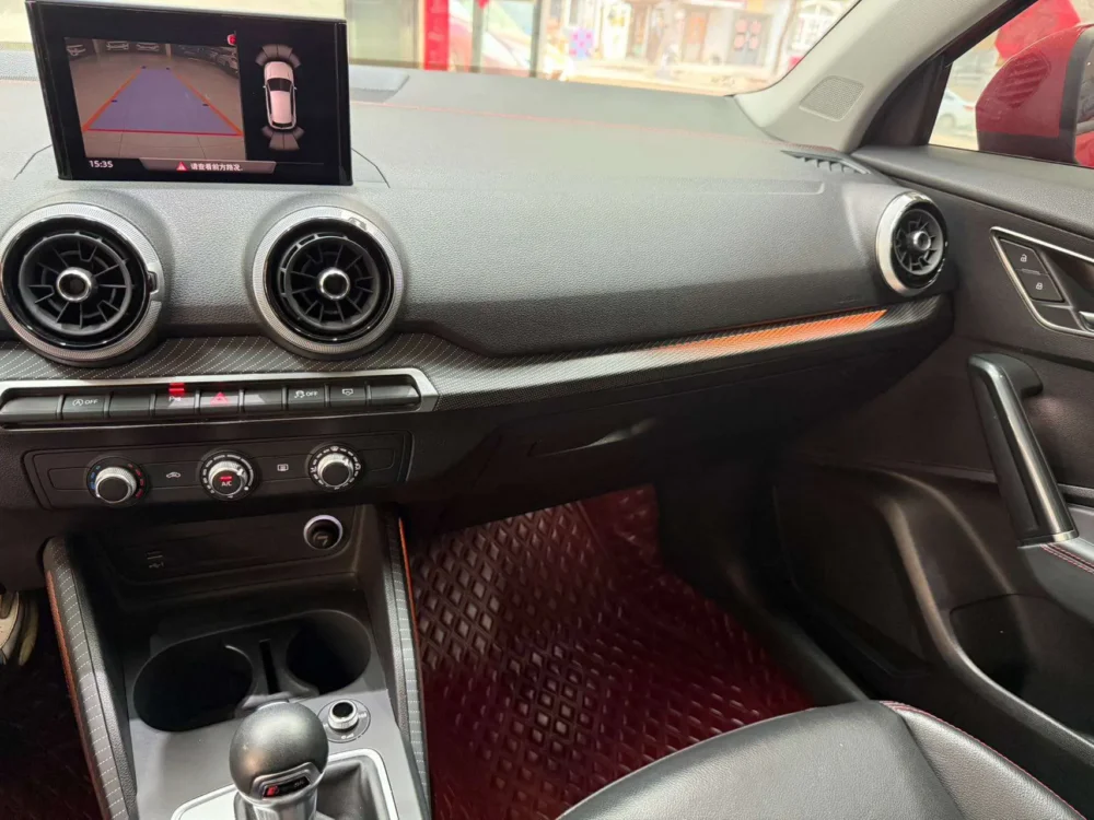 Audi Q2L Audi Q2L 35 TFSI aggressive and dynamic model