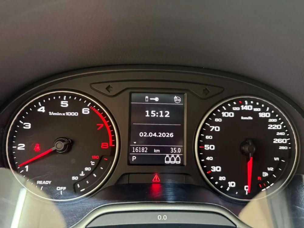 Audi Q2L Audi Q2L 35 TFSI aggressive and dynamic model