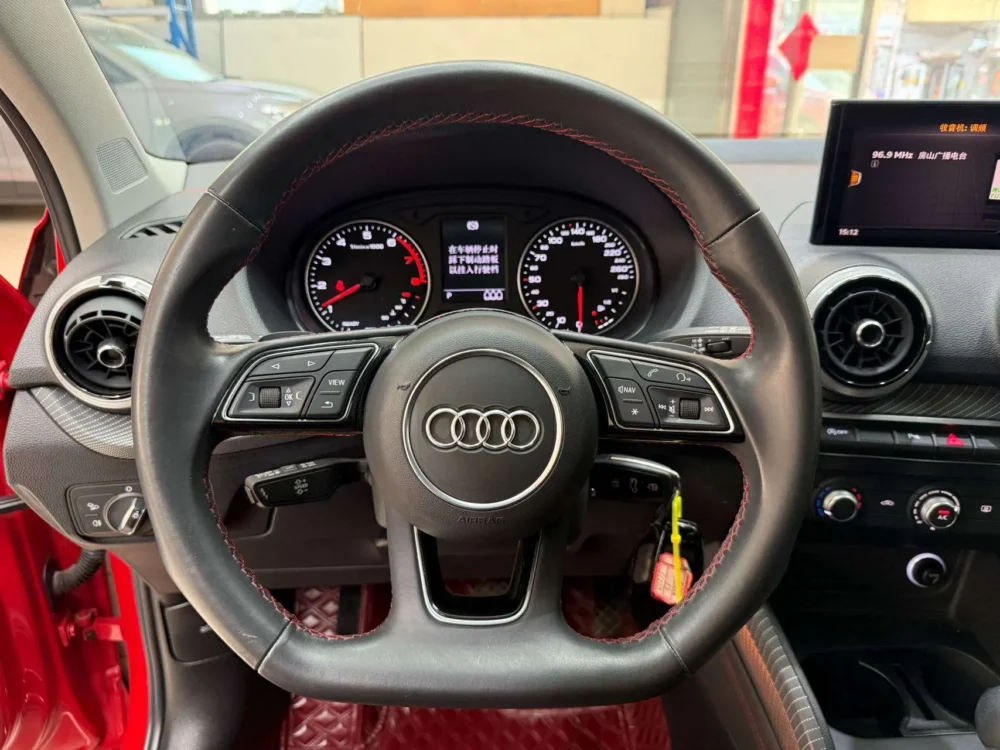 Audi Q2L Audi Q2L 35 TFSI aggressive and dynamic model