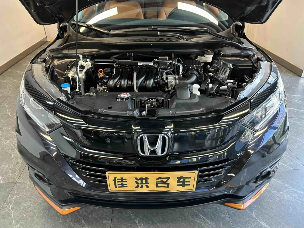 Honda Vezel Phantom Night Pioneer Edition