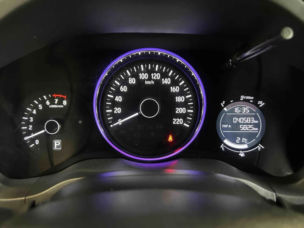 Honda Vezel Phantom Night Pioneer Edition