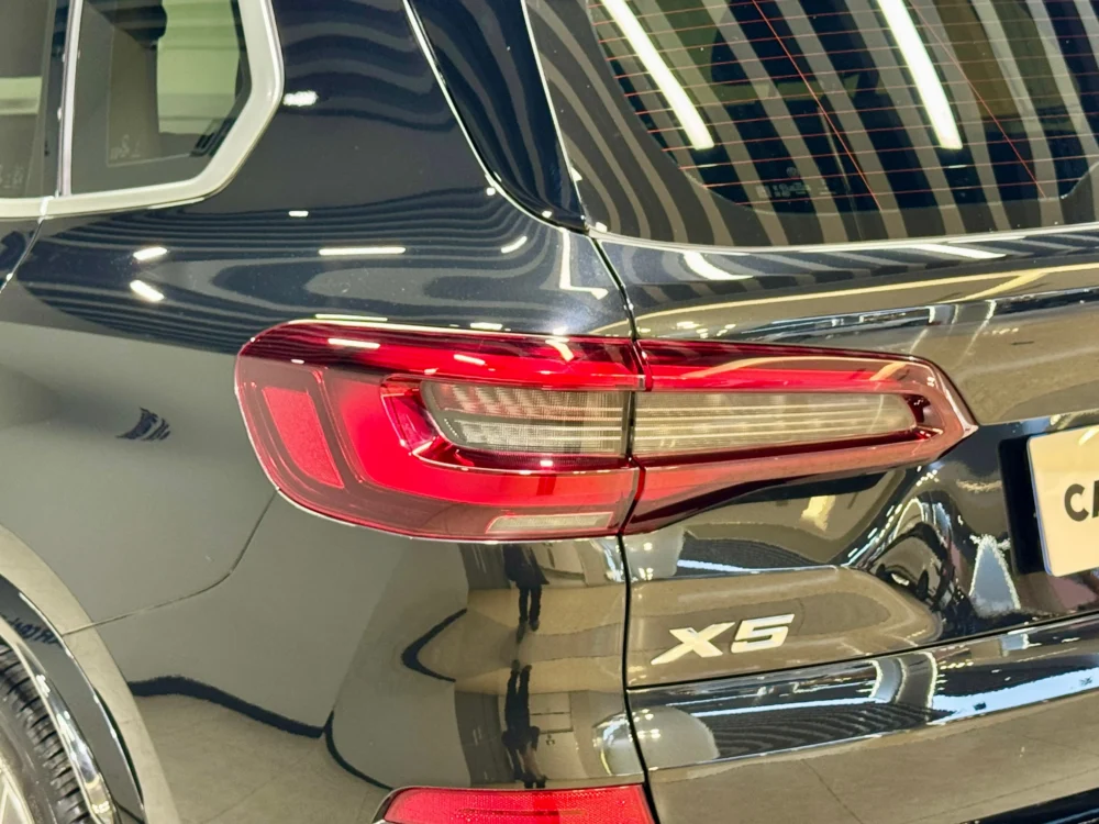 BMW X5 xDrive 30Li Exclusive M Sport Package