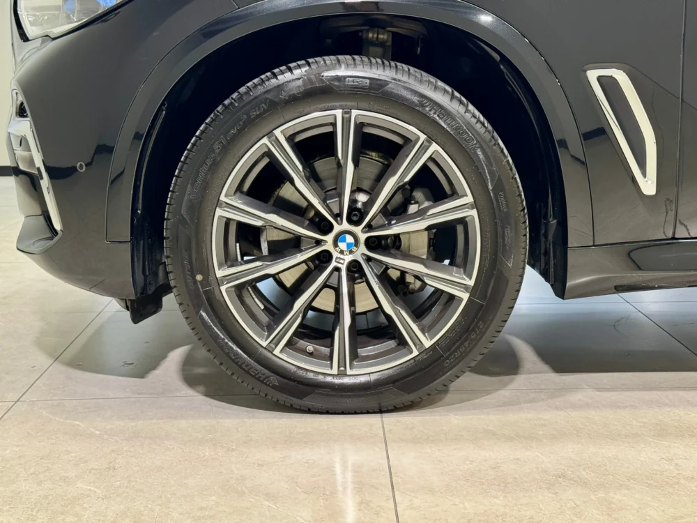 BMW X5 xDrive 30Li Exclusive M Sport Package