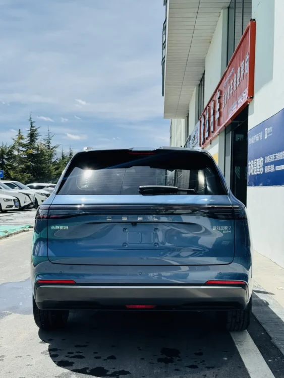 Geely Galaxy Starship 7 EM-i 120KM Pilot Edition