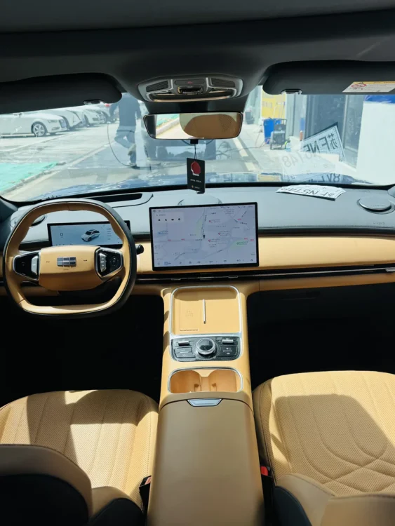 Geely Galaxy Starship 7 EM-i 120KM Pilot Edition