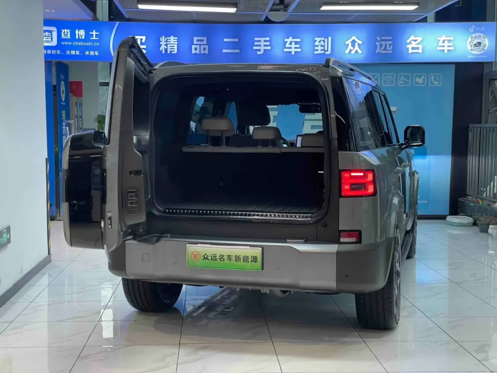BYD Leopard Titanium 7 PHEV 190KM Four-Wheel Drive Ultra Edition
