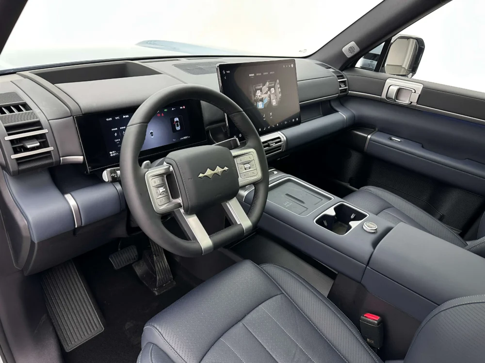 BYD Leopard Titanium 7 PHEV 190KM AWD Max Edition