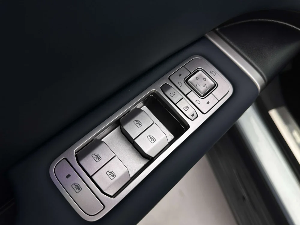 BYD Leopard Titanium 7 PHEV 190KM AWD Max Edition