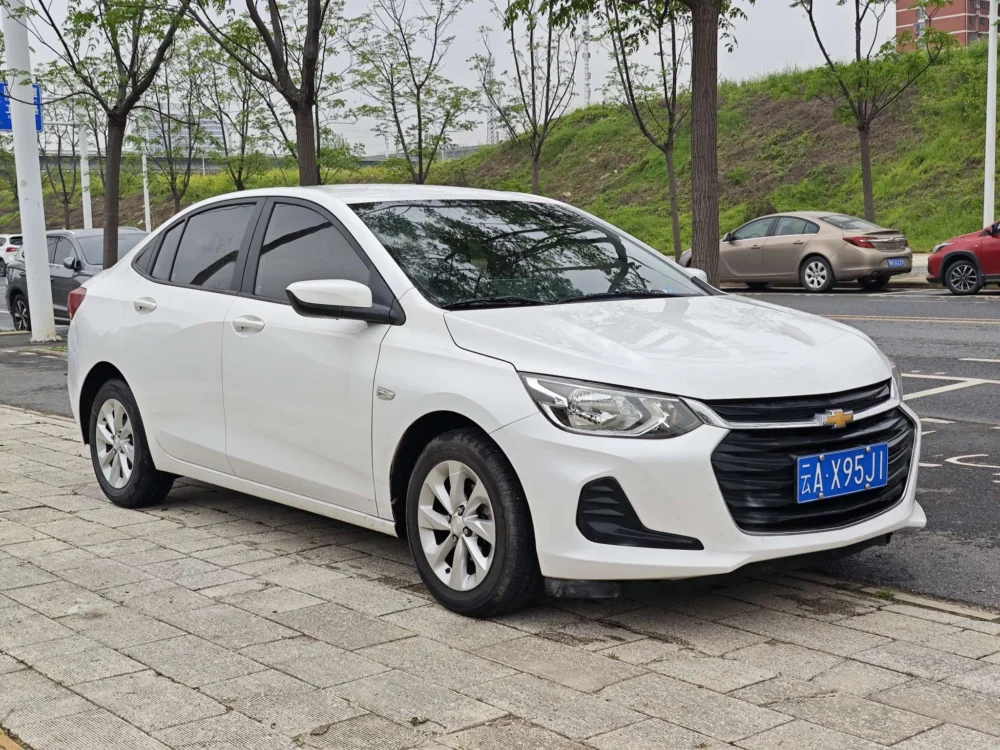 Chevrolet Onix 325T